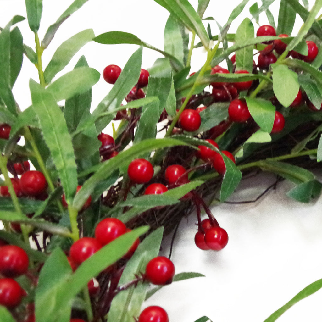 60cm (24") Large Luxury Artificial Christmas Mistletoe Leaf and Red Berry Floristry Wreath
