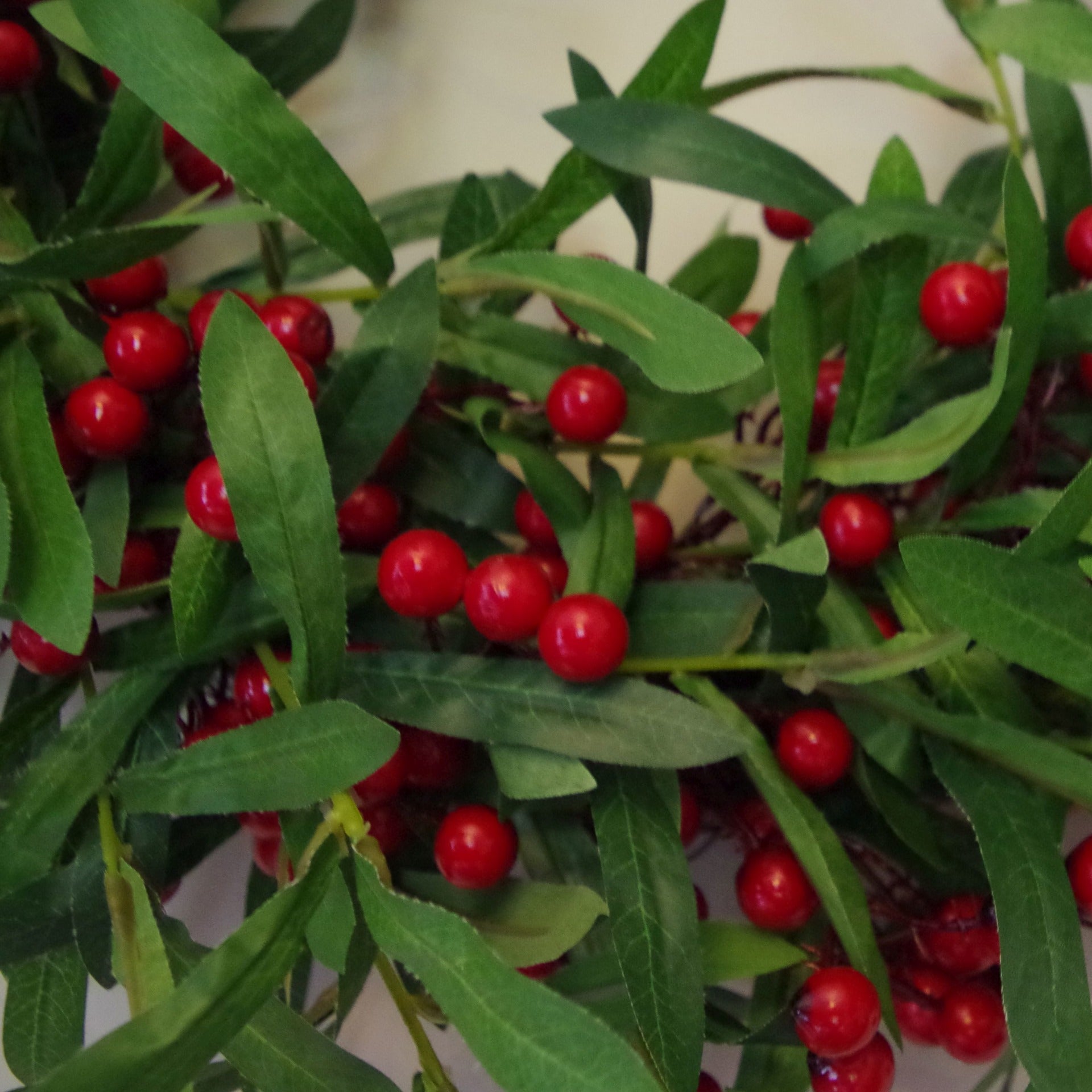 60cm (24") Large Luxury Artificial Christmas Mistletoe Leaf and Red Berry Floristry Wreath