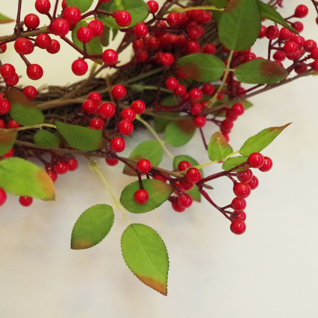 60cm (24") Large Luxury Artificial Christmas Natural Look Red Berry Floristry Wreath